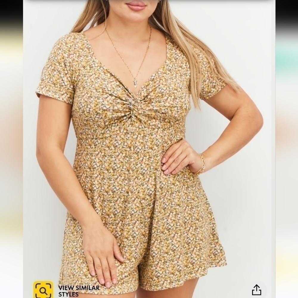 NWT Forever 21 Women Floral Print Twisted Playsuit, Yellow Combo Small